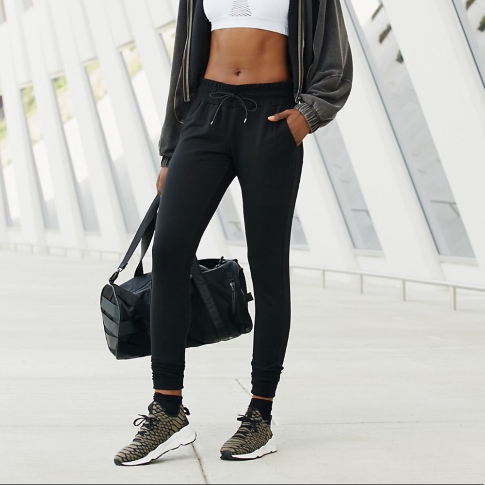 NWT Free People Skinny Sweatpants in Black